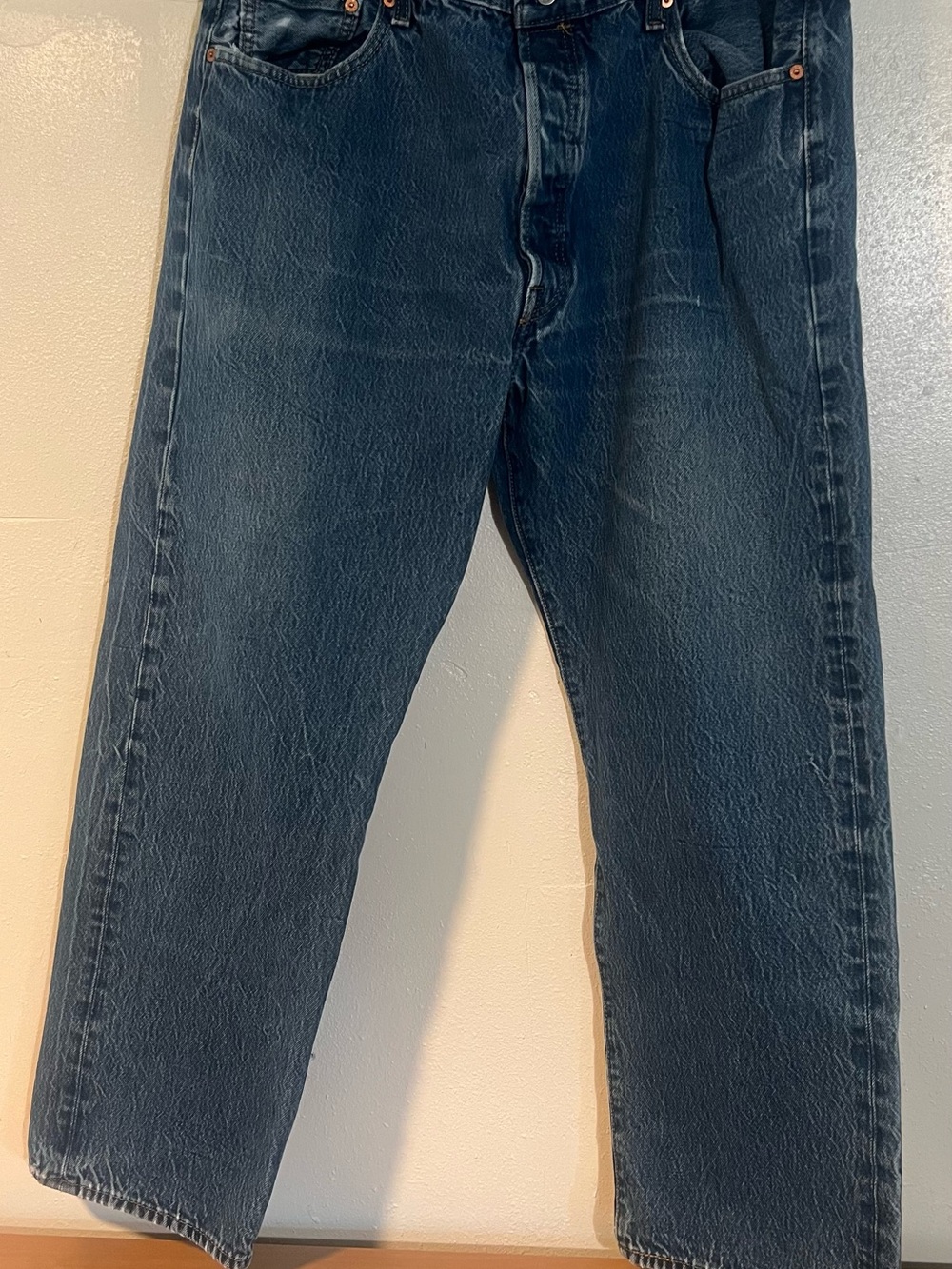 Levi’s Men's Dark Blue Relaxed Fit Jeans size 42x32